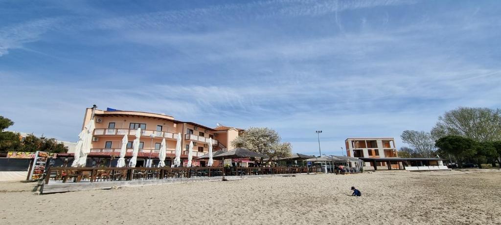 Apartments Mark - 10 m from sea photo 2