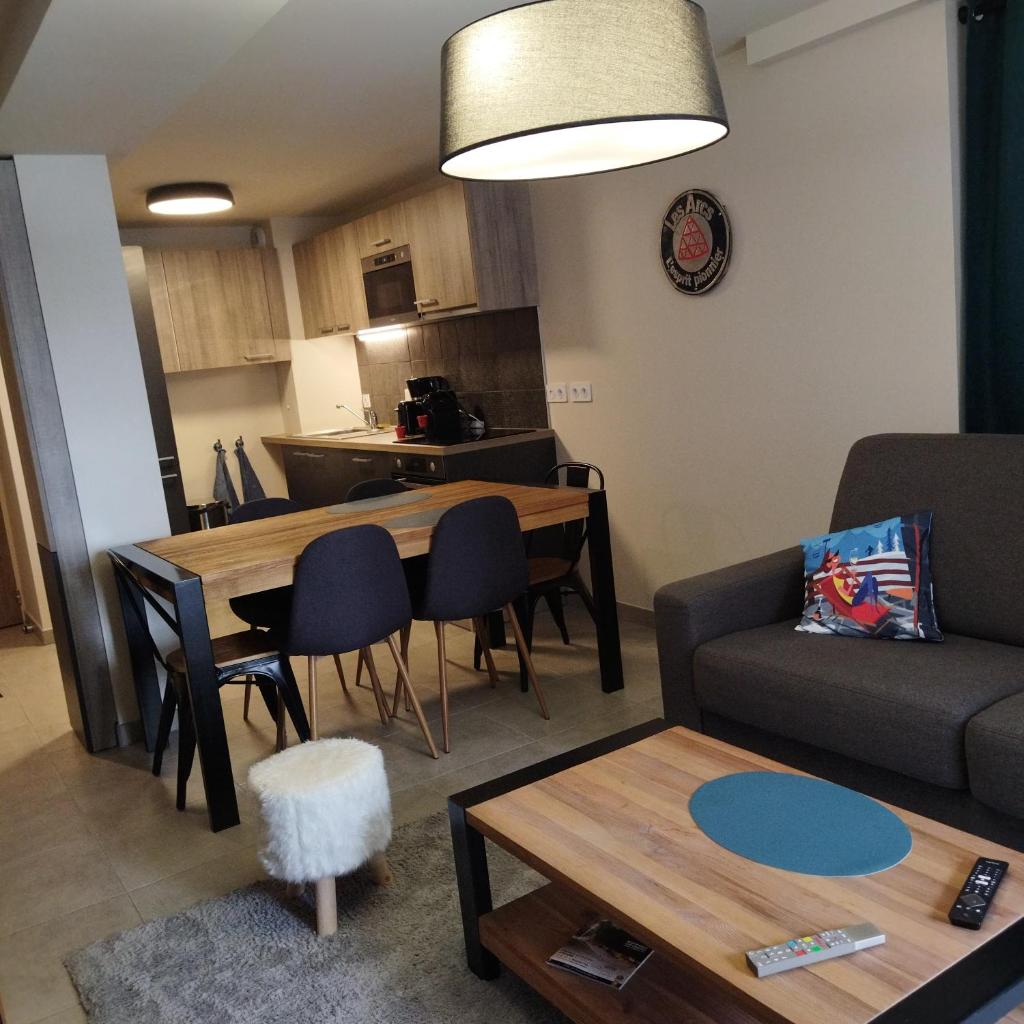 ARC 1800 Appartement 6-8 pers,5 cristaux, avec garage photo 3