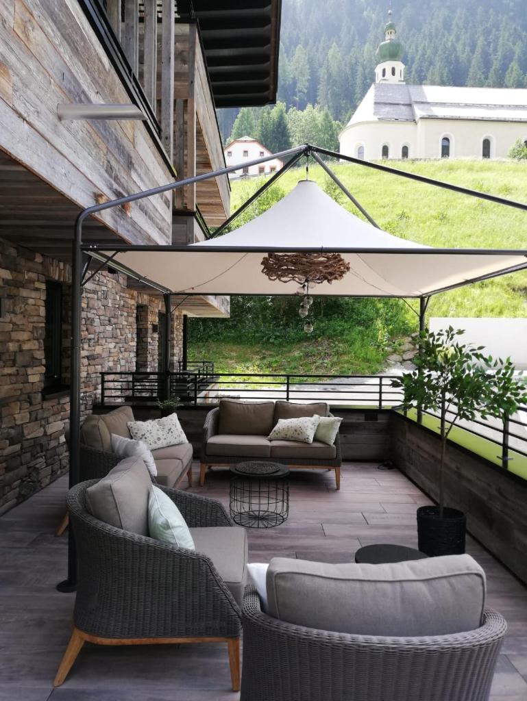 Mountain See Lodge photo 2
