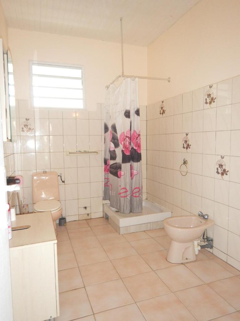Villa de 4 chambres avec piscine privee jardin clos et wifi a Le Vauclin photo 4