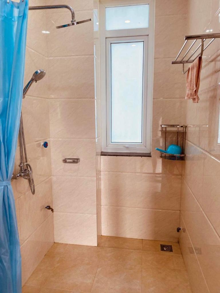 Little Cloudy on the hilltop