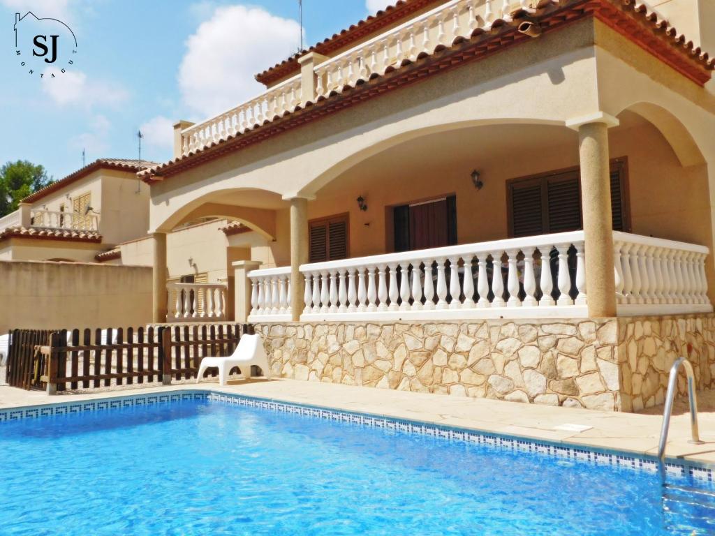 Chalet con piscina (B) photo 1