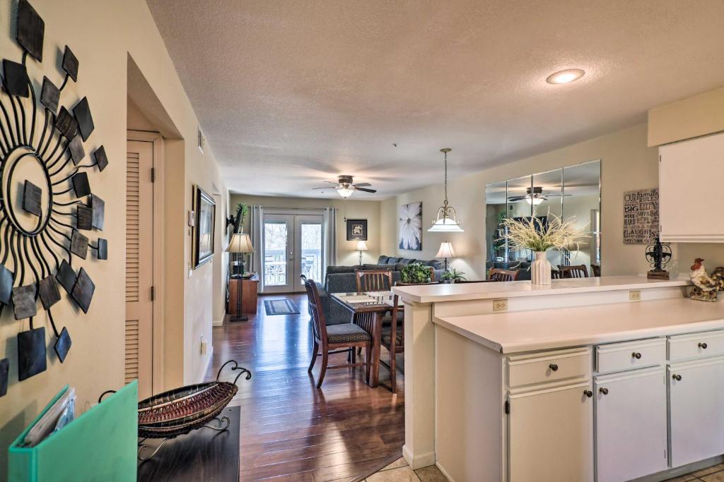 Inviting Branson Condo with Resort Amenities! photo 3