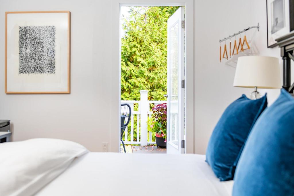 Seven - a boutique B&B on Shelter Island image