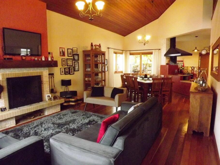 Casa MARAVILHOSA com 4 Suítes em Condomínio photo 1