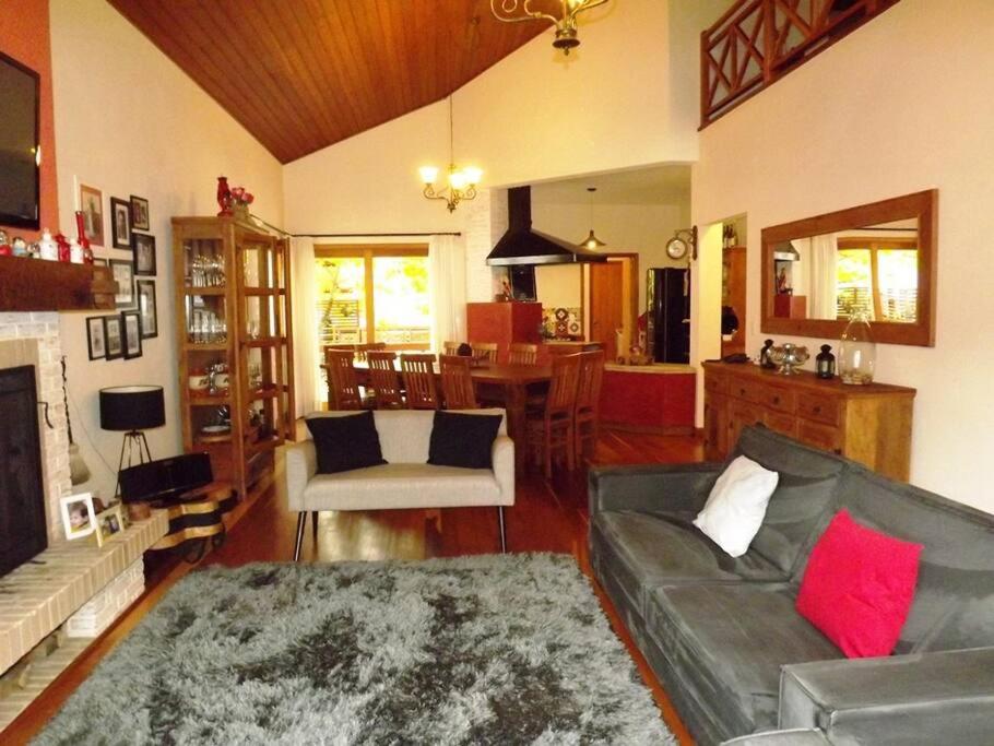 Casa MARAVILHOSA com 4 Suítes em Condomínio photo 3