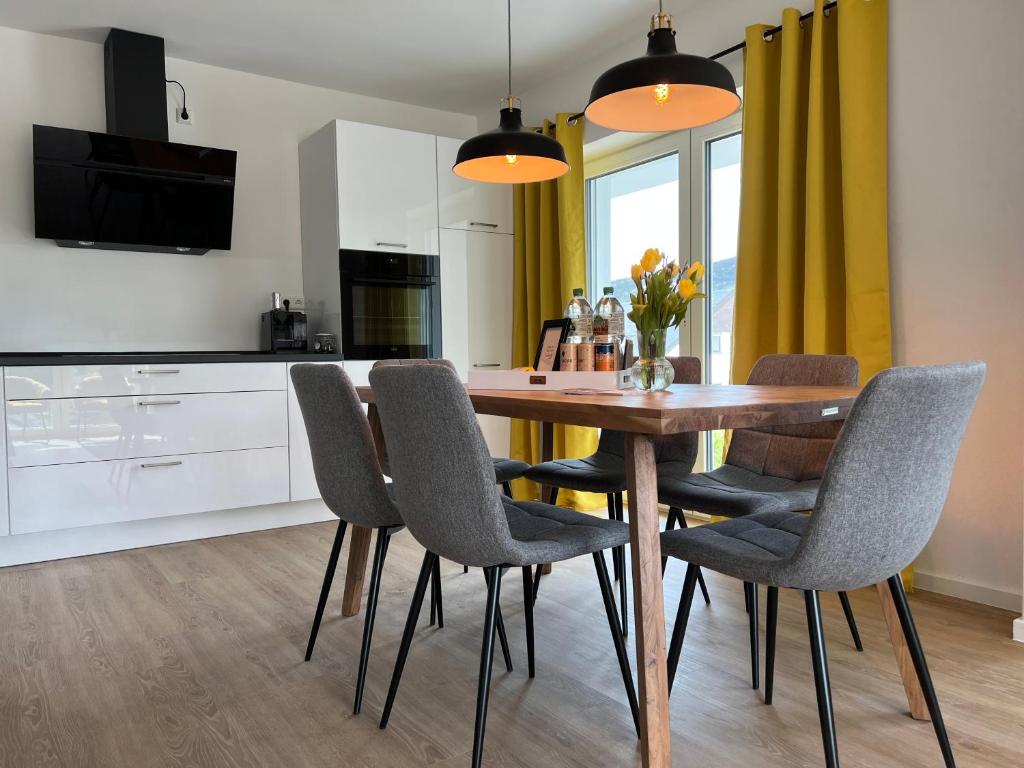 VonMos Balkon Apartment photo 4
