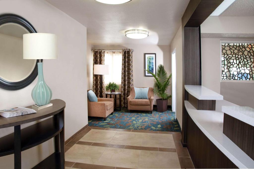 Sonesta Simply Suites Plano Frisco photo 1