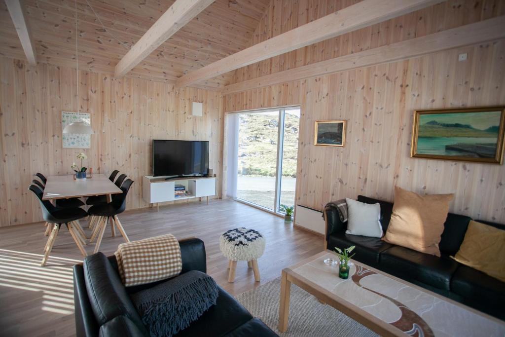 Vacation Home / Scenic Nature / Sandoy / Beach photo 3