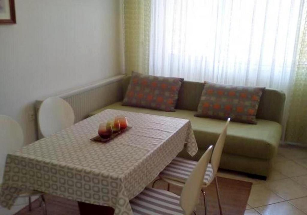 Apartments Neva photo 2