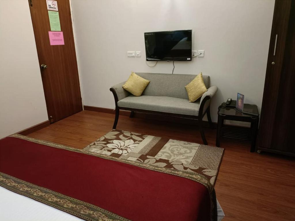 Hotel Gulberg Grand photo 4