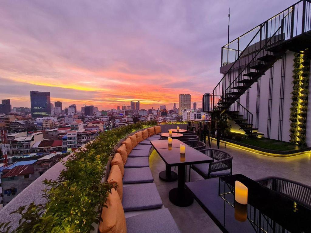 Harmony Phnom Penh Hotel photo 1
