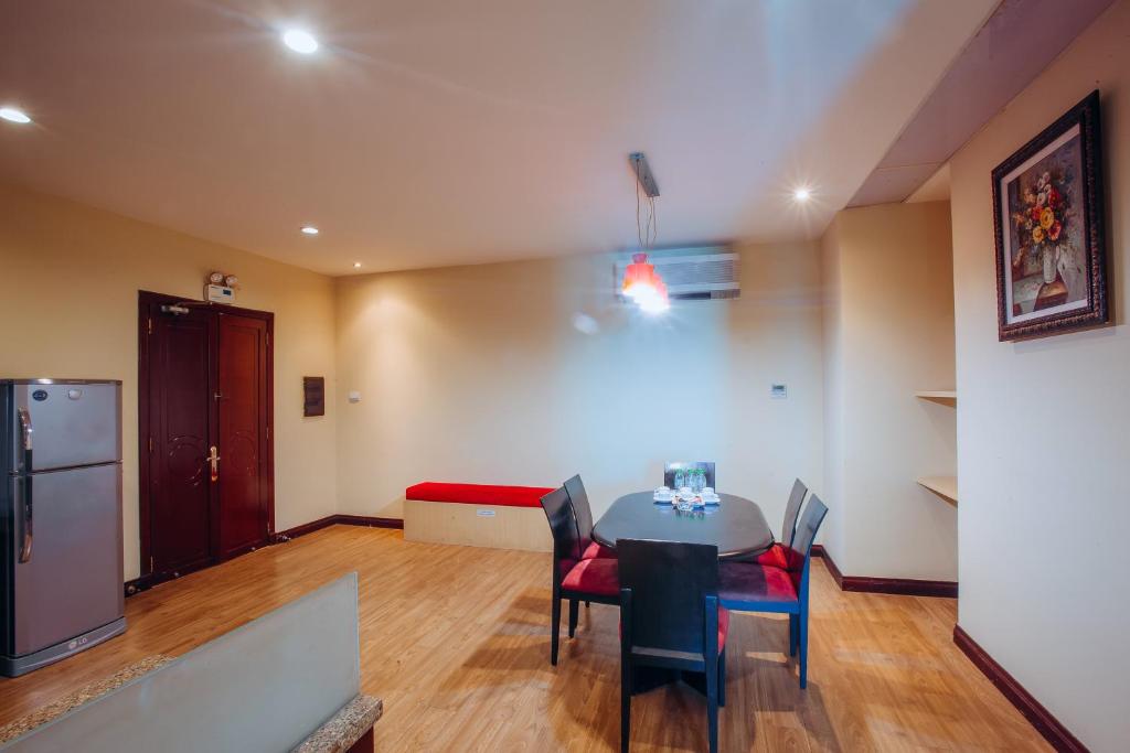 Khách Sạn Vĩnh Trung Plaza Apartments 