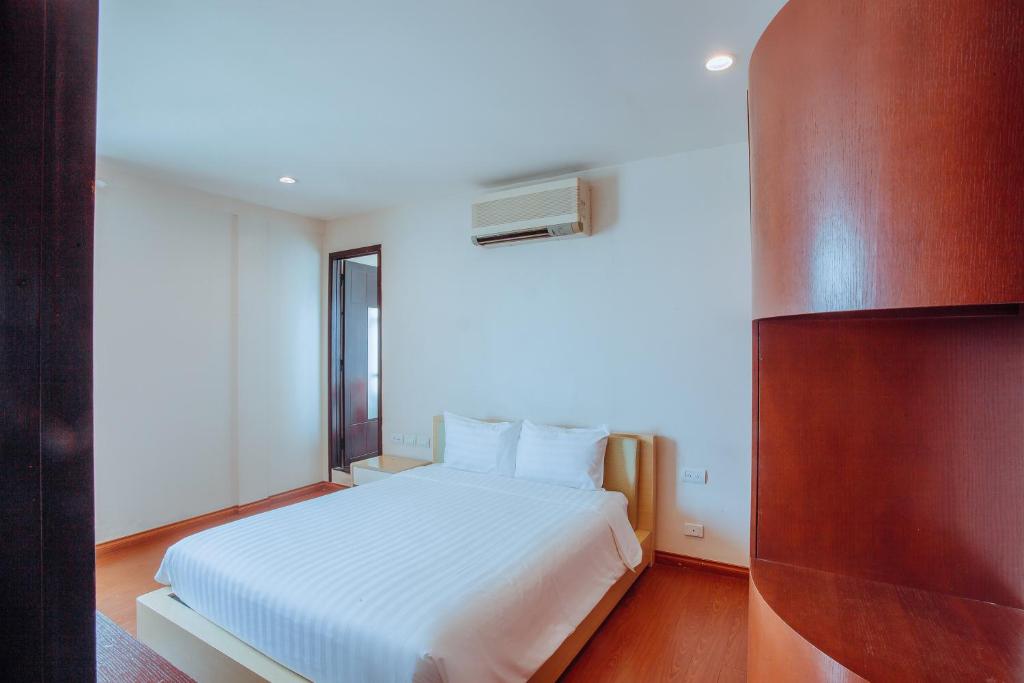 Khách Sạn Vĩnh Trung Plaza Apartments 
