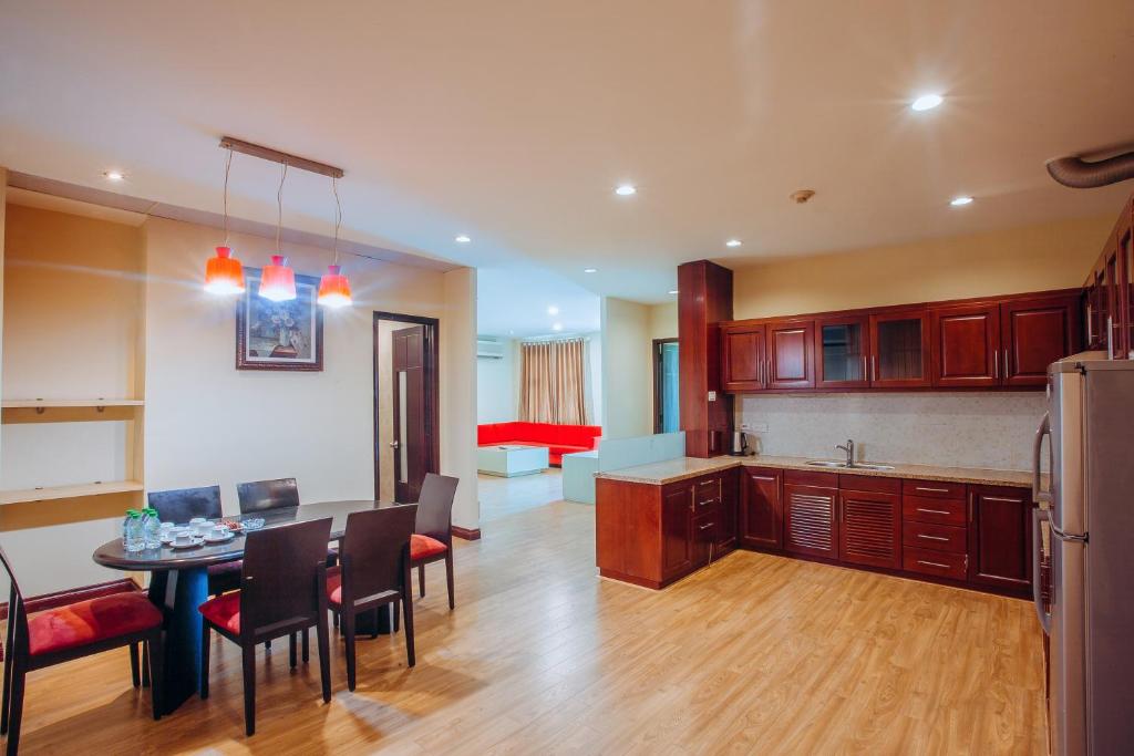 Khách Sạn Vĩnh Trung Plaza Apartments 