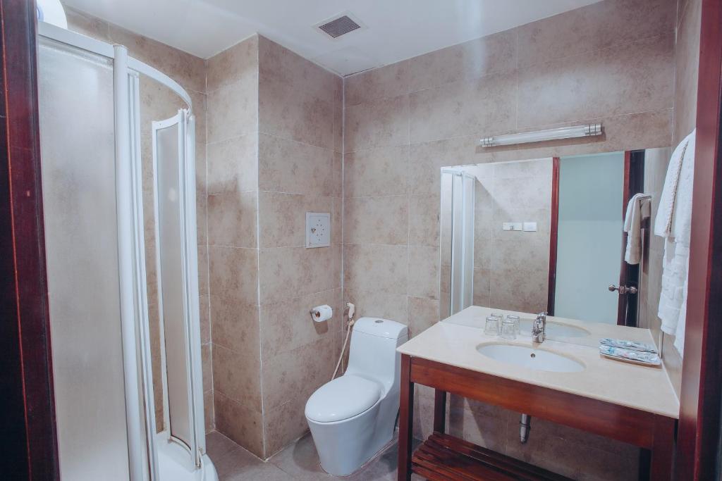 Khách Sạn Vĩnh Trung Plaza Apartments 