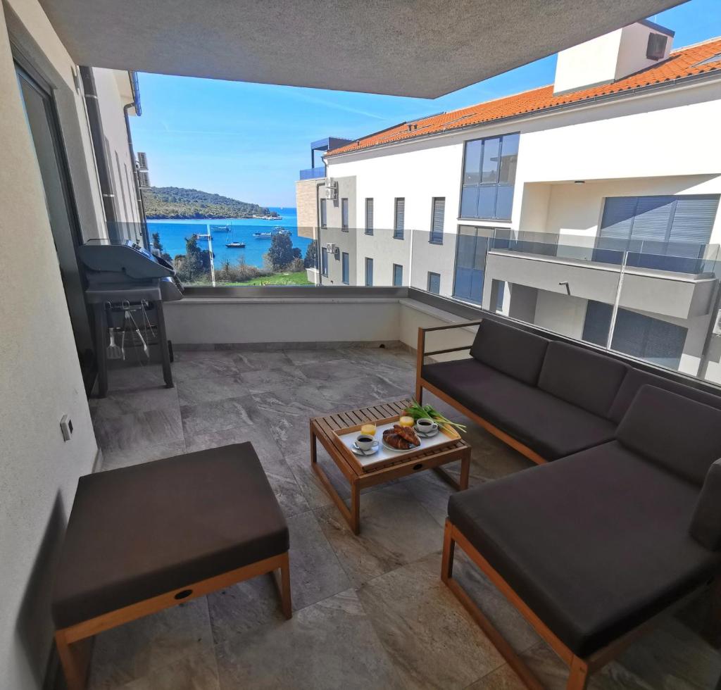 Black Pearl - Luxury seaside app with pool & bbq, Istra photo 4