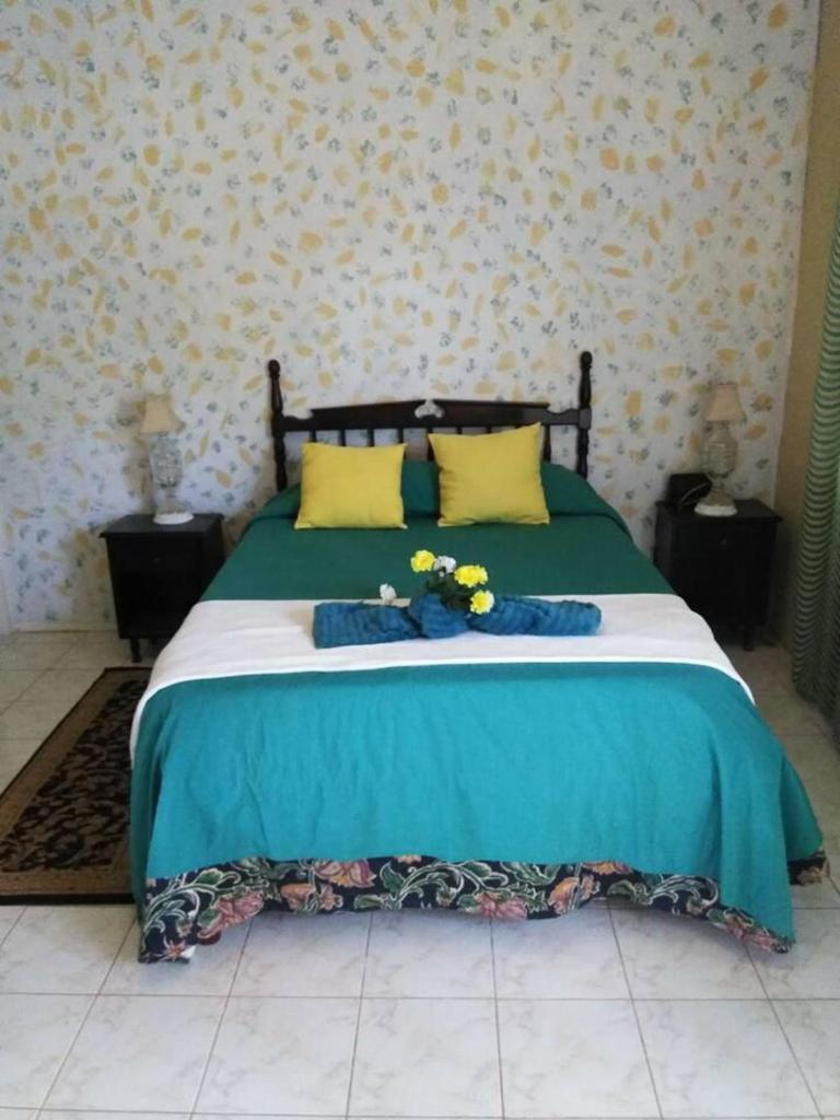 Remarkable 2-Bed Villa in Fair Prospect Sea View photo 2