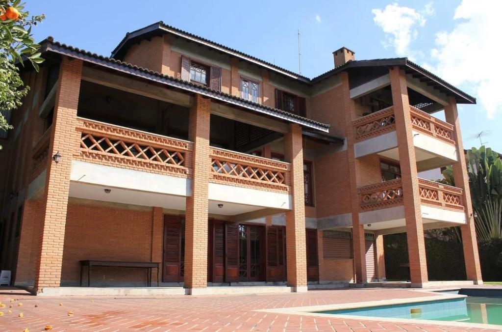 Aconchegante e ampla casa na Granja Viana photo 1