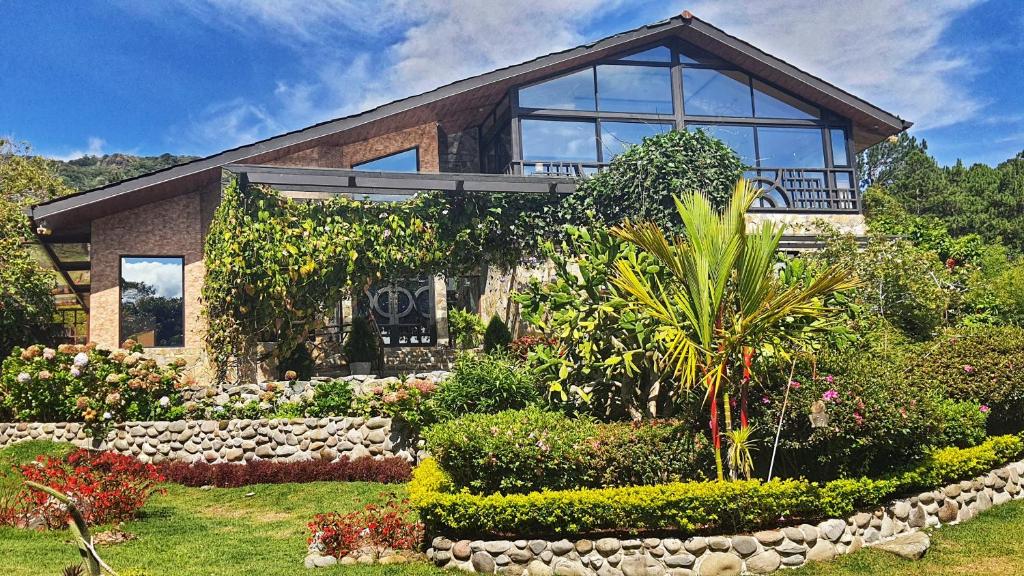 The Residence by Villa Alejandro