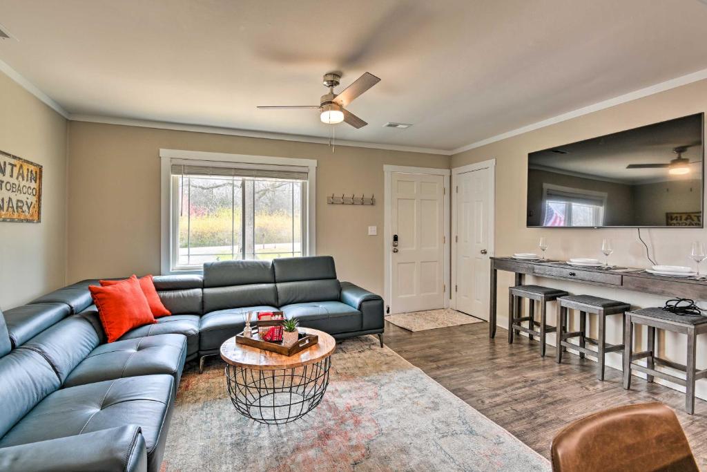 Cozy Murfreesboro Home with Furnished Patio! photo 2