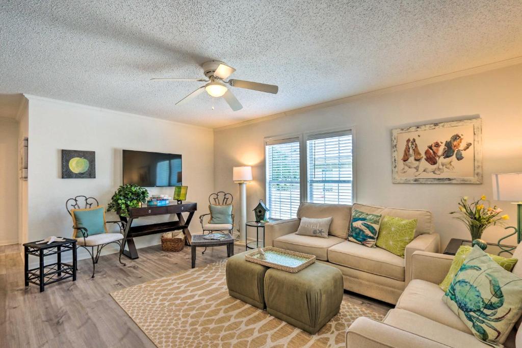 Charming Bluffton Escape with Patio and Gas Grill photo 2