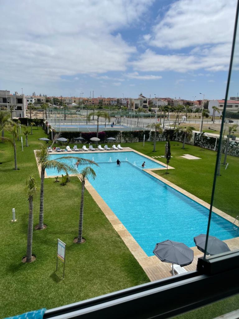 Bel appartement pied sur mer vue imprenable sur piscine et jardins photo 2