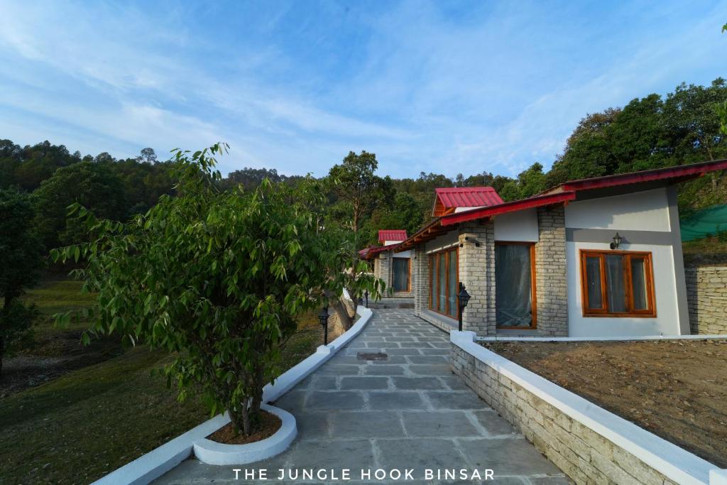The Jungle Hook Binsar photo 2