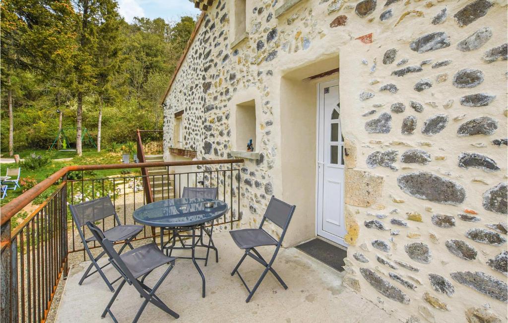 Beautiful Apartment In Saint-martin-sur Lavez With Internet And 2 Bedrooms photo 1