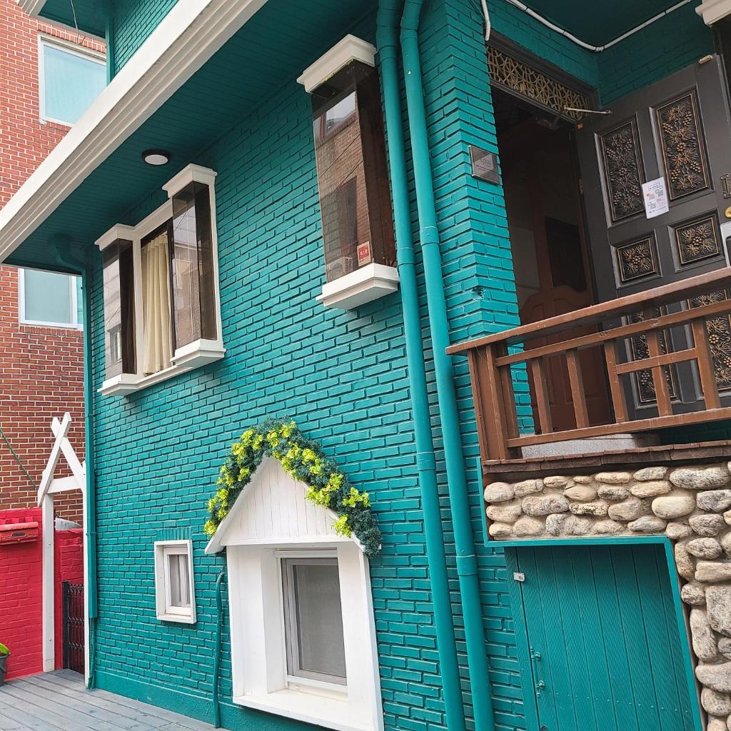 Batwo Stay - For foreigners only - Tap to explore photos