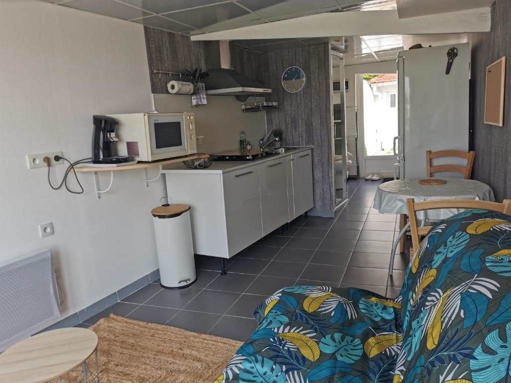 Studio indépendant à BOURGNEUF-EN-RETZ vue sur les Marais à 5 mn des plages photo 4