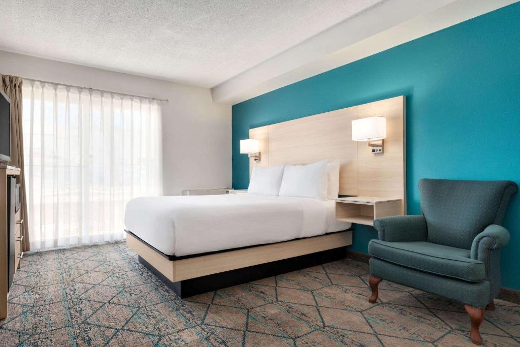 Ramada by Wyndham Miramichi New Brunswick photo 1