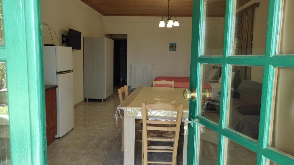 Manto House - Alexandra Apartment photo 2
