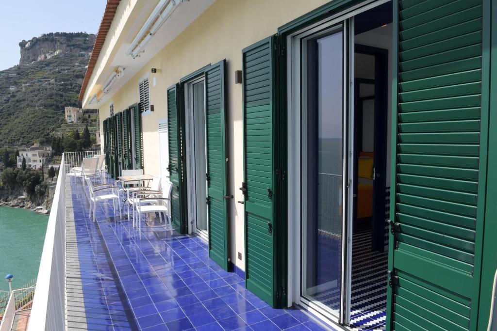 Nel blu dipinto di blu photo 2