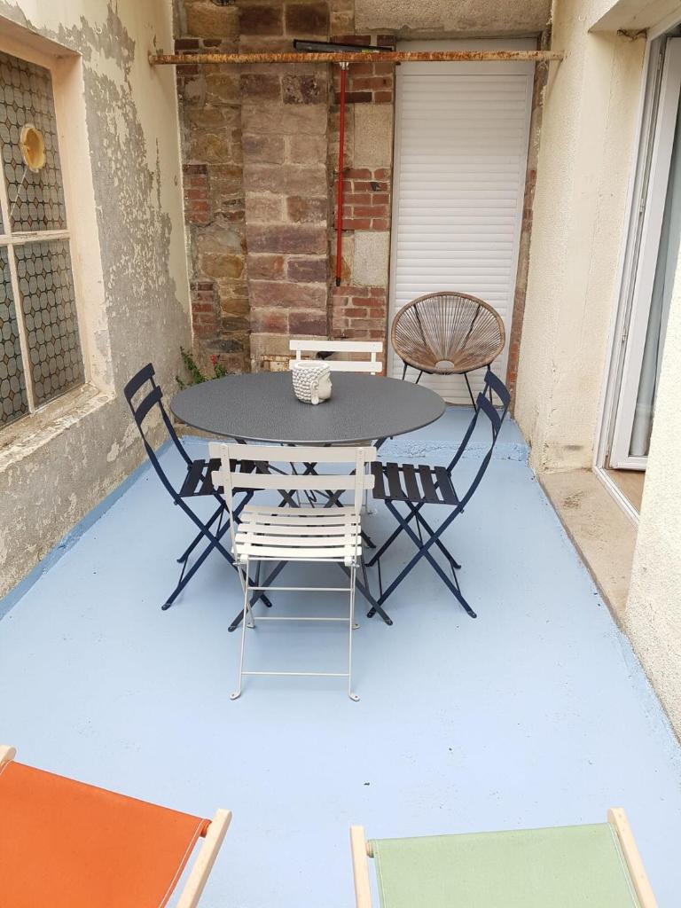 Joli duplex calme avec terrasse centre Paimpol photo 1
