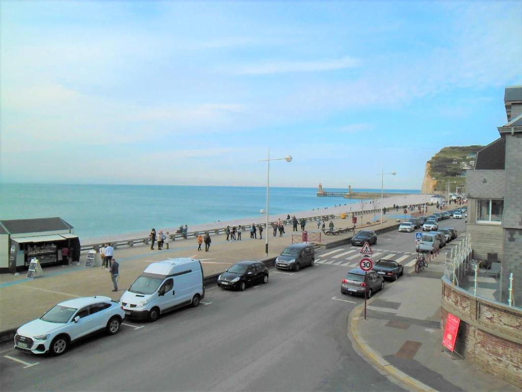 LES EMBRUNS photo 1
