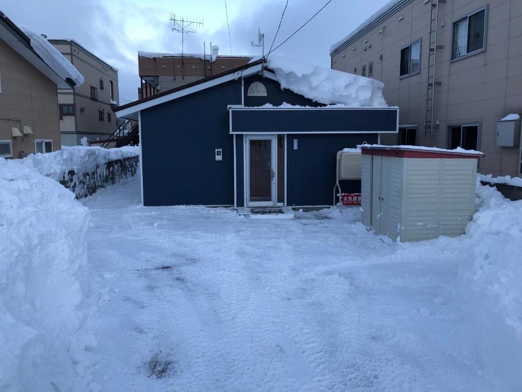 Blue house photo 2