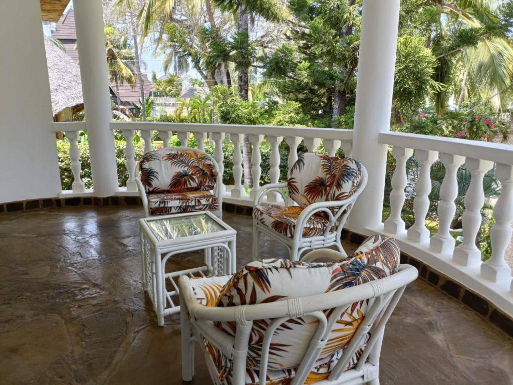 Tichi Villas - Diani Beach photo 2
