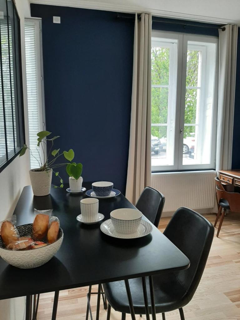 La chambre de maître du boulevard Thiers, entrée et terrasse privatives photo 3