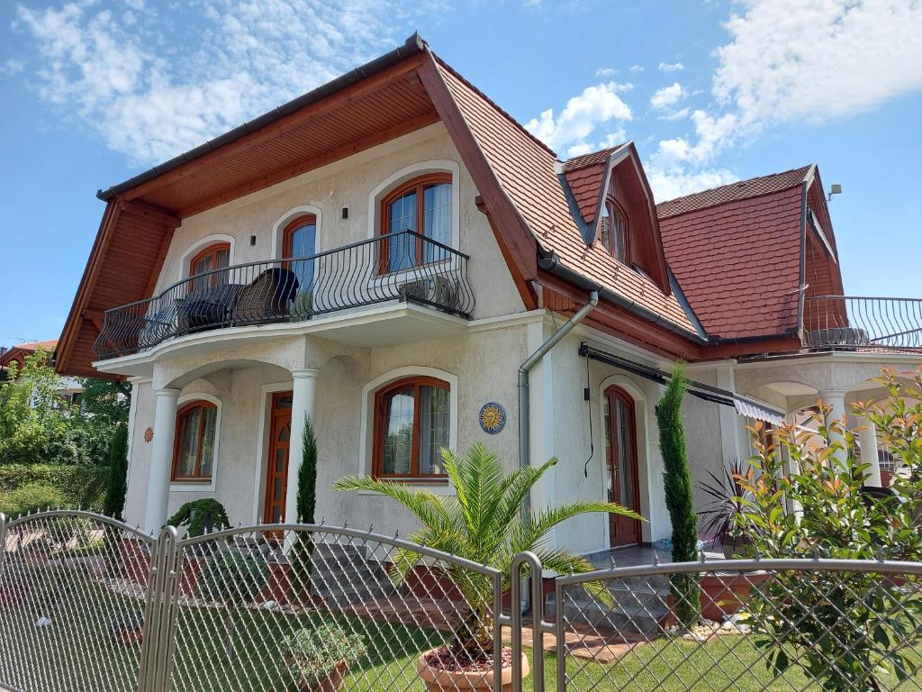 Gabi Apartmanház photo 4