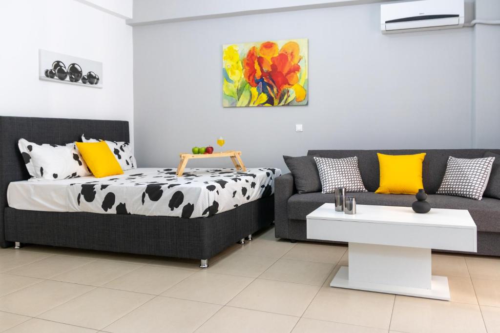 C3 Modern Spartan Apartment photo 2