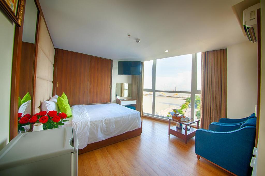 PARIAT RIVER FRONT HOTEL DA NANG