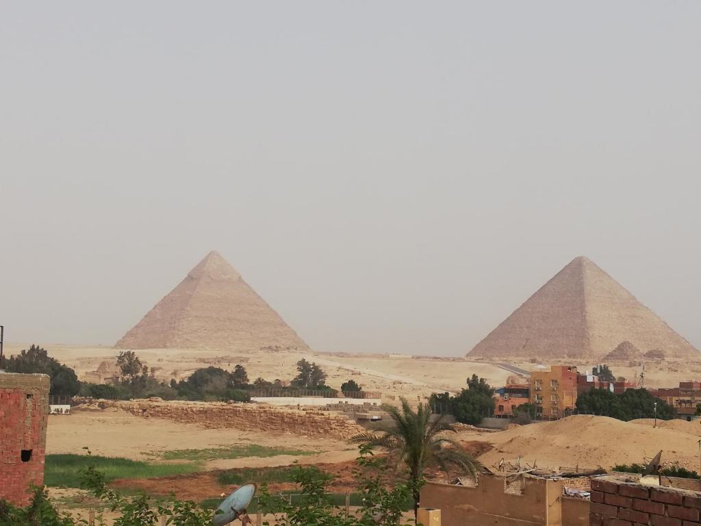Capo Pyramid photo 2