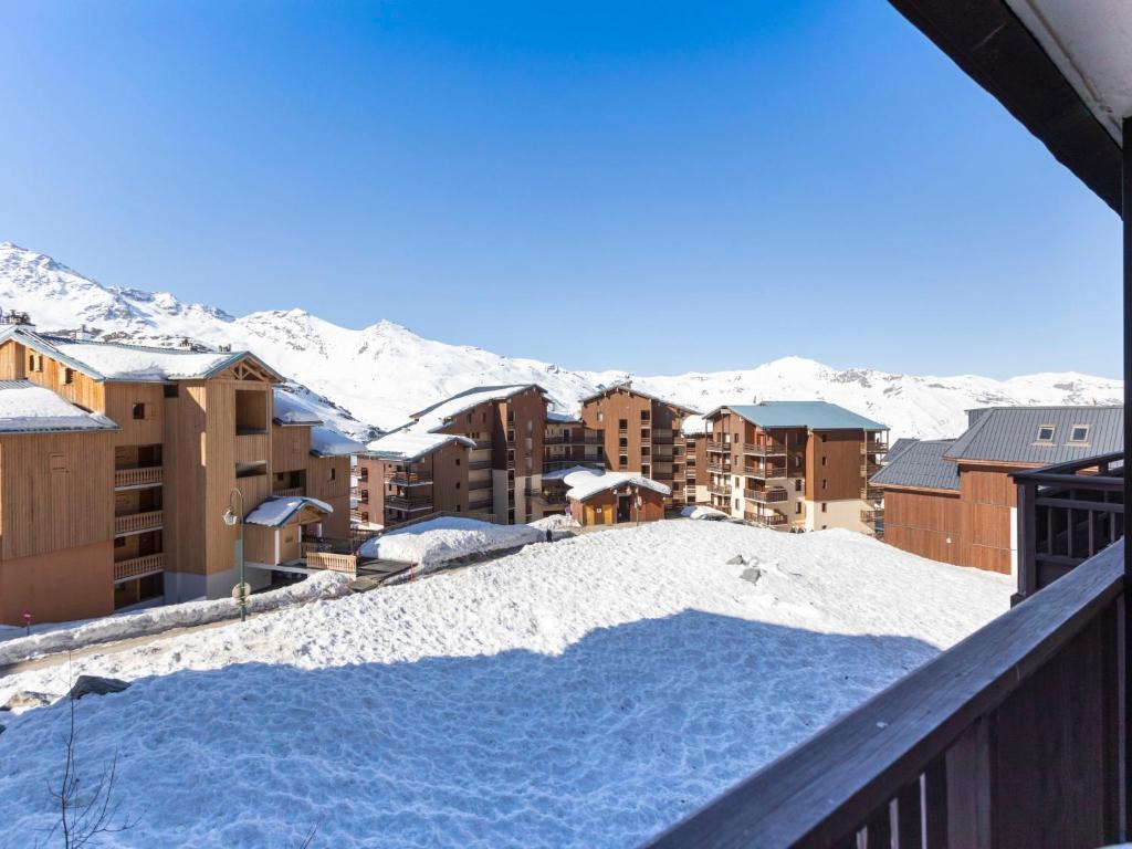 Apartment Les Cimes de Caron-3 by Interhome photo 2