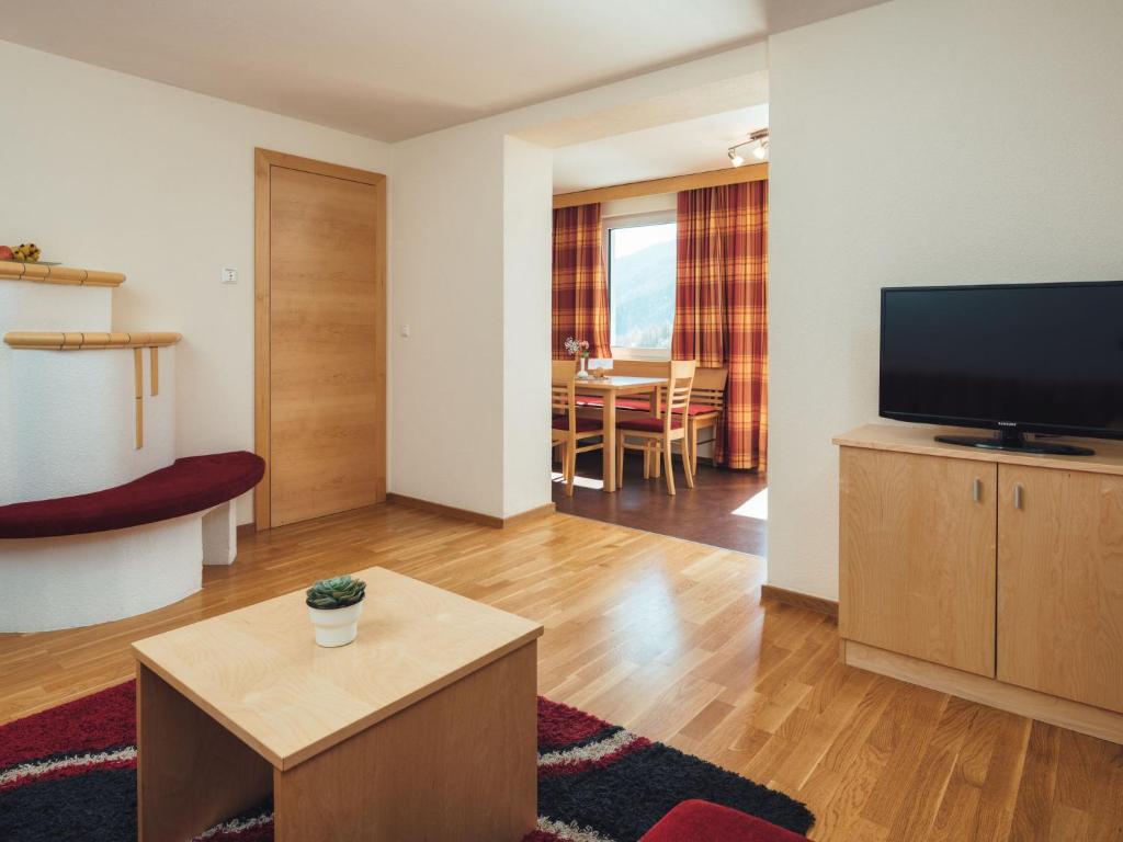 Apartment Ladis-5 by Interhome photo 3