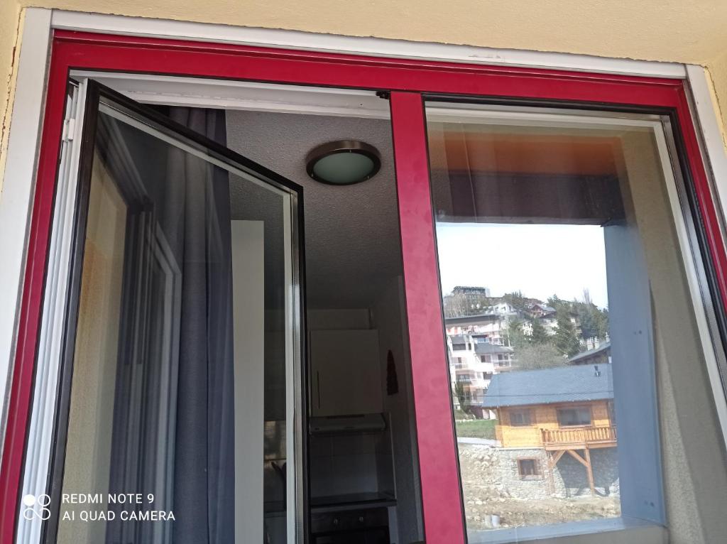 Studio MARMOTTE FONT-ROMEU 4 personnes avec balcon Residence VAL SOLEIL entierement renove en juin 2 - Thumbnail image