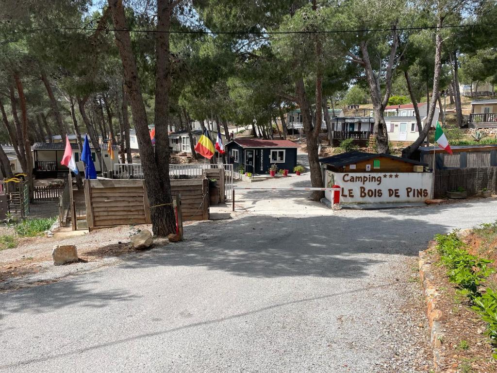 Camping Le Bois De Pins photo 4