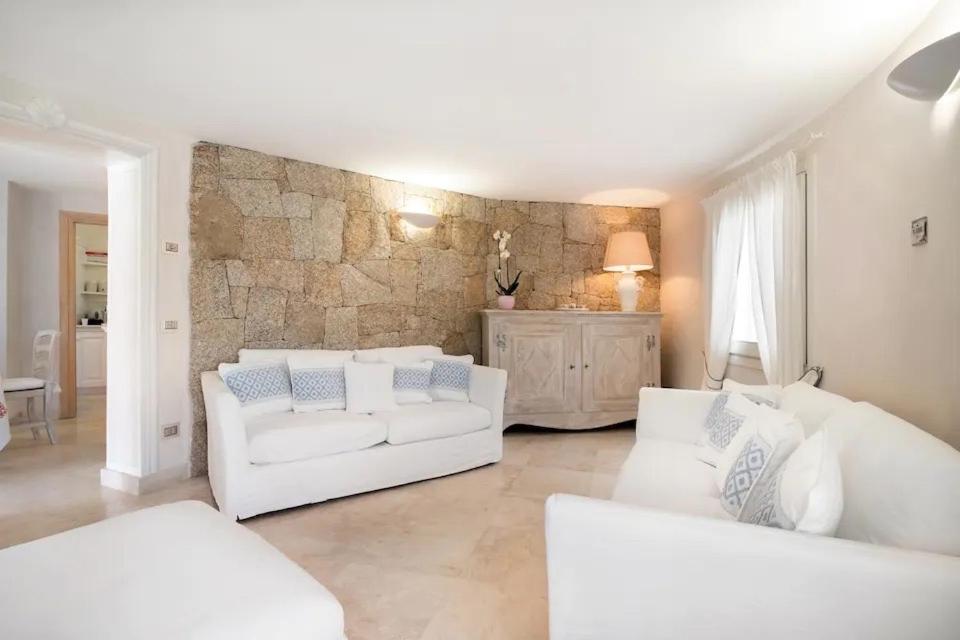 [VILLA SUL MARE] CON PISCINA E JACUZZI PRIVATA photo 4