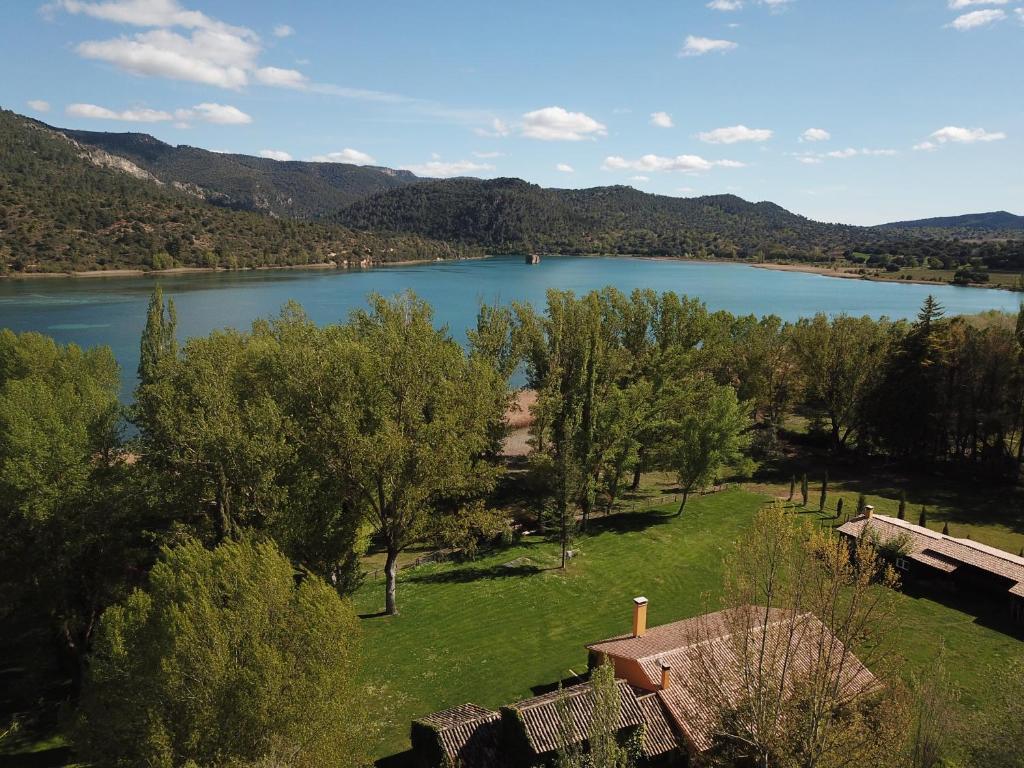 Casa Rural en el Pantano de Bolarque primera linea del lago photo 1