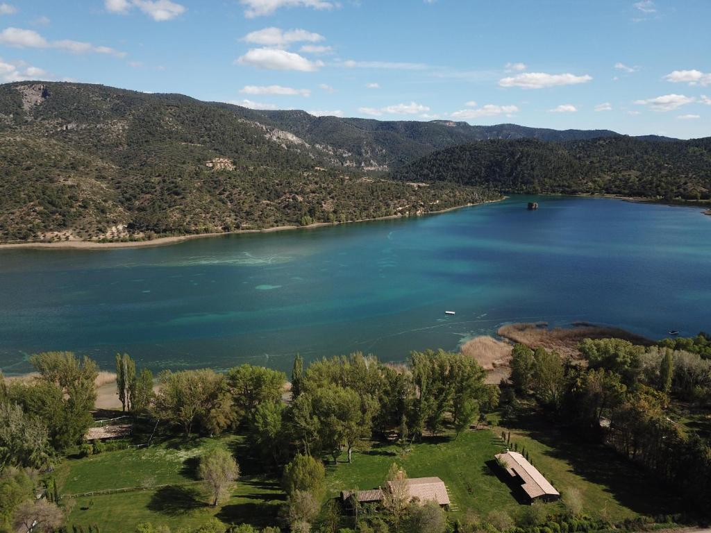 Casa Rural en el Pantano de Bolarque primera linea del lago photo 2